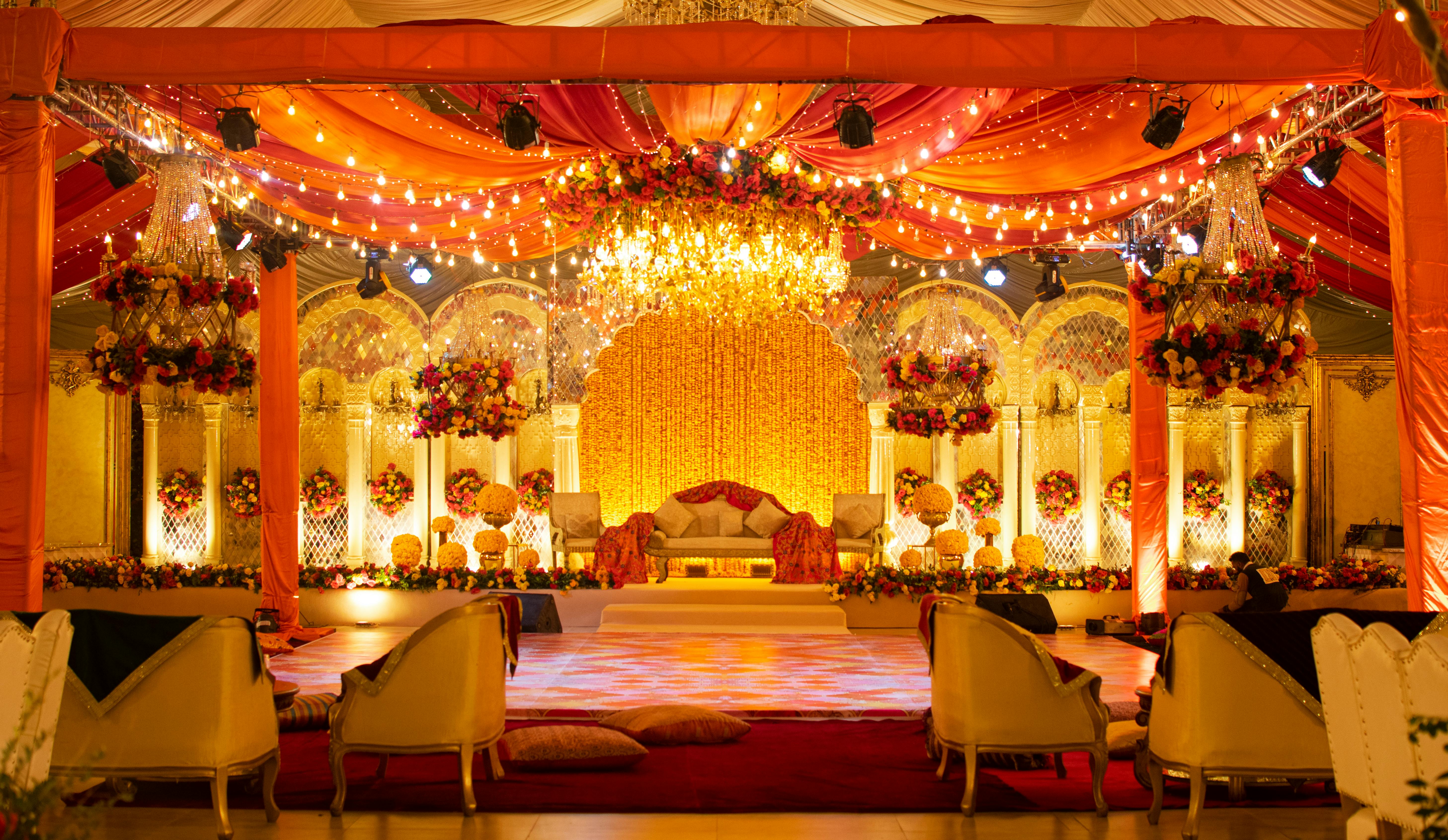 traditional hindu wedding stage decoration